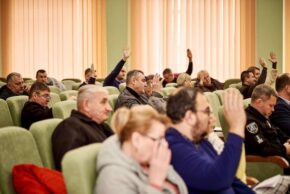 Вісім військових посмертно стали почесними громадянами Сумського району