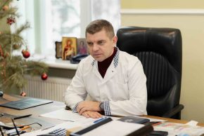 Володимир Поцелуєв: «Обладнання і стіни не лікують, лікують люди». Як сумська лікарня Св. Пантелеймона розвивається під час війни