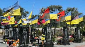 Максим Латушко ініціював встановлення мобільних укриттів на міських кладовищах у Сумах