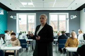 «Простір без бар’єрів»: у Ромнах Пенсійний фонд відкрив сучасний сервісний центр європейського зразка