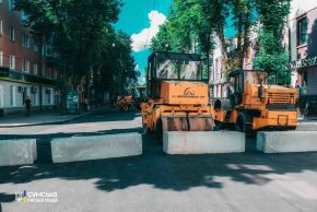 У Сумах продовжуються роботи з ремонту доріг