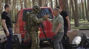 Артем Кобзар передав спецпризначенцям електровелосипеди: Сумська громада продовжує системно підтримувати ЗСУ